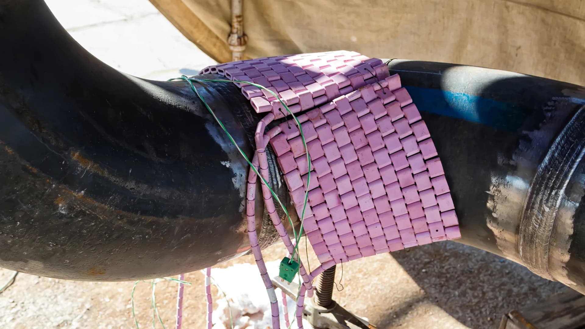 NVI heat treatment equipment applied to pipeline welds